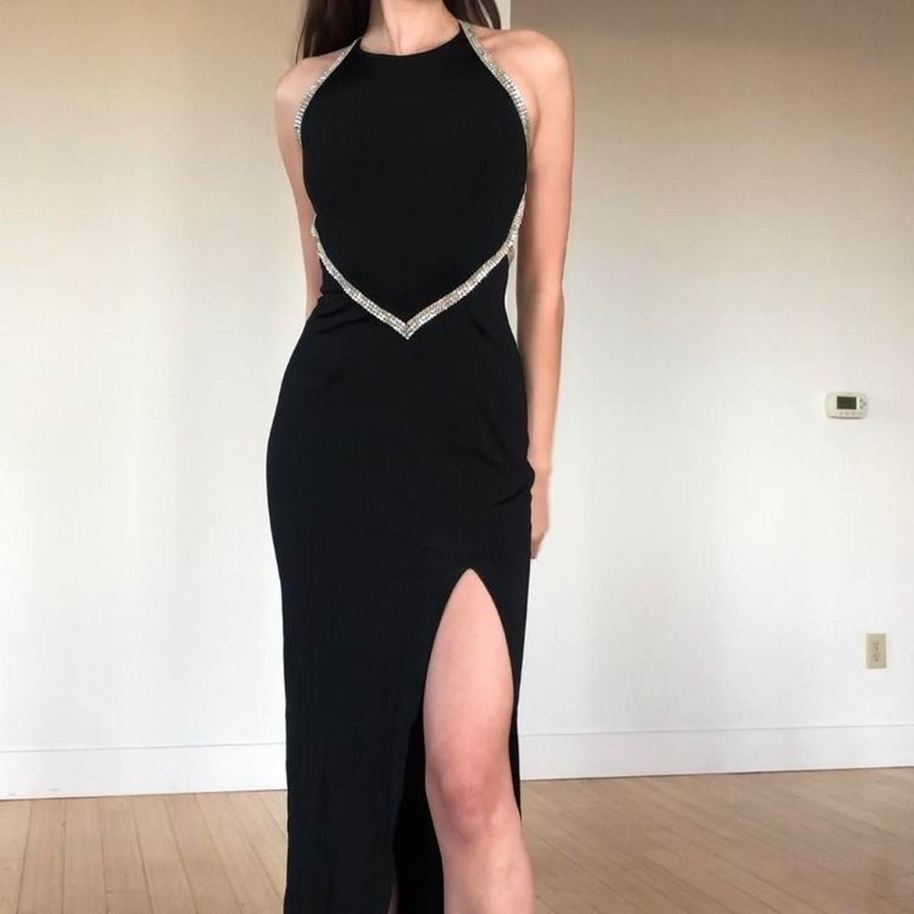 unbelievably sexy vintage 90s classic black dress ▪️